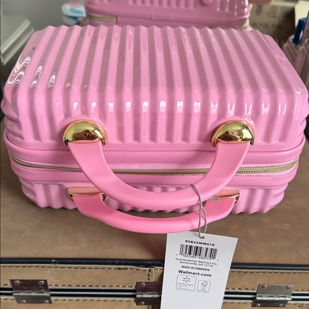 Cosmetic Pink and Gold Hard Shell Case NWT